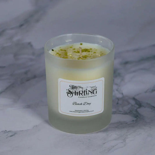 Beach Day Medium Candle with coconut & jasmine fragrance, made with sustainable rapeseed & coconut wax in Stirling, Scotland