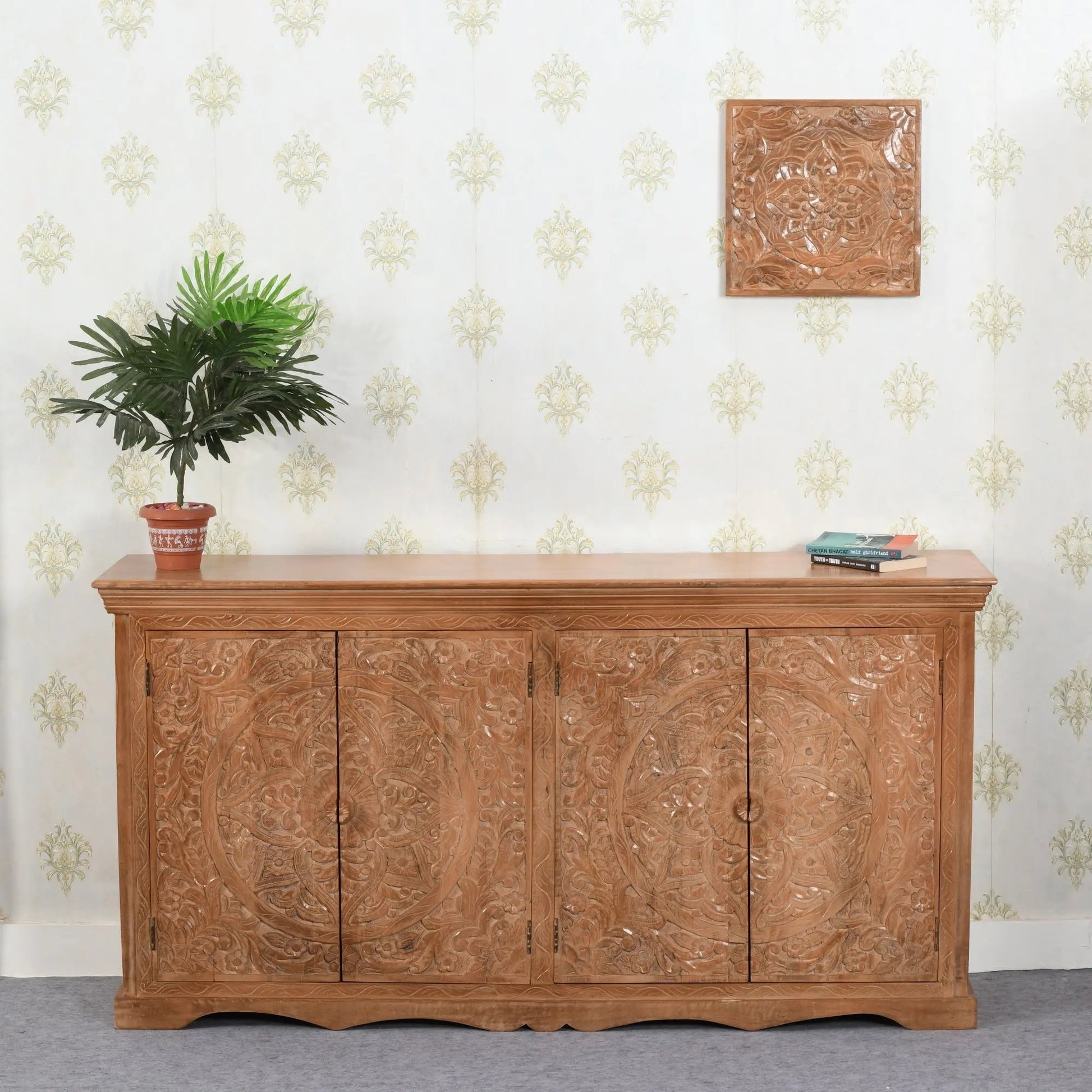 Carved Mango Wood Extra Large Sideboard with 4 Doors Verty Furniture