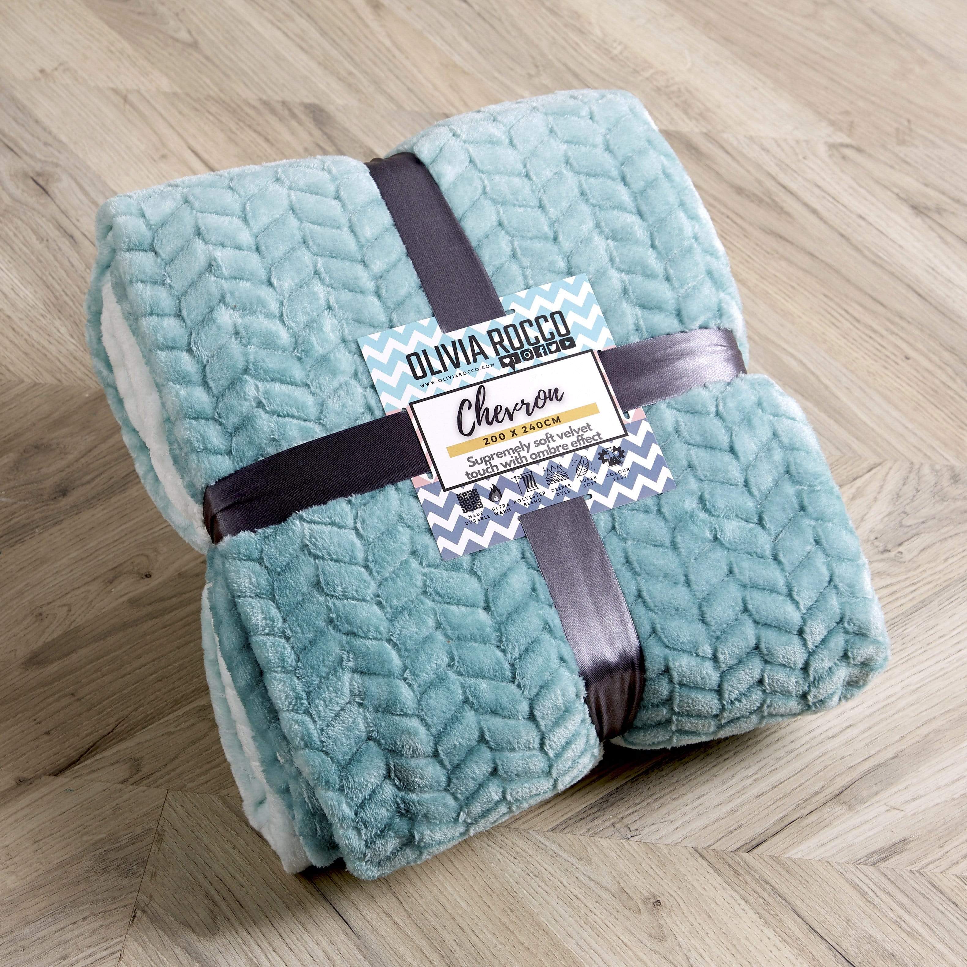 Chevron Ombre Effect Luxurious Oversized Throw Blanket Chunky Soft Fleece for Sofa or Bed All-Season Comfort in Calming Colours by OLIVIA ROCCO