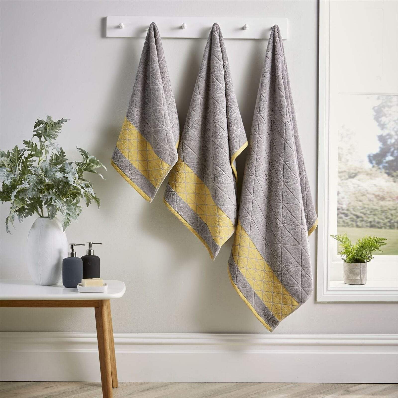 Inca Diamond Jacquard Luxury Soft Absorbent 600GSM Cotton Towels Bath Sheets Hand Towels Bath Towels Durable OEKO-TEX Certified Made in England by OLIVIA ROCCO