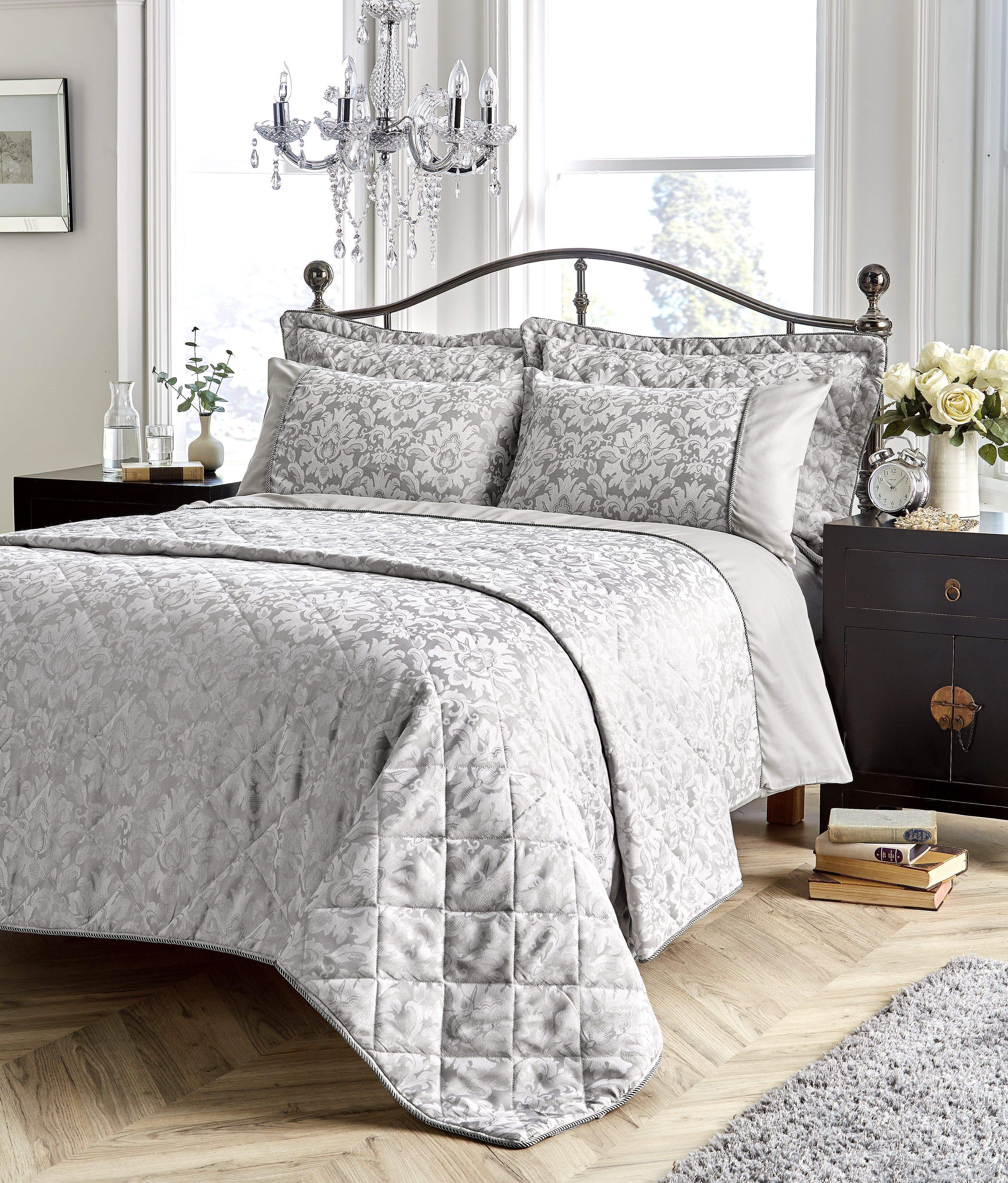 Savoy Luxurious Hand Woven Jacquard Cotton Quilt Cover Duvet Sets OEKO-TEX Certified High-Quality Bedding Multiple Sizes and Colours by OLIVIA ROCCO