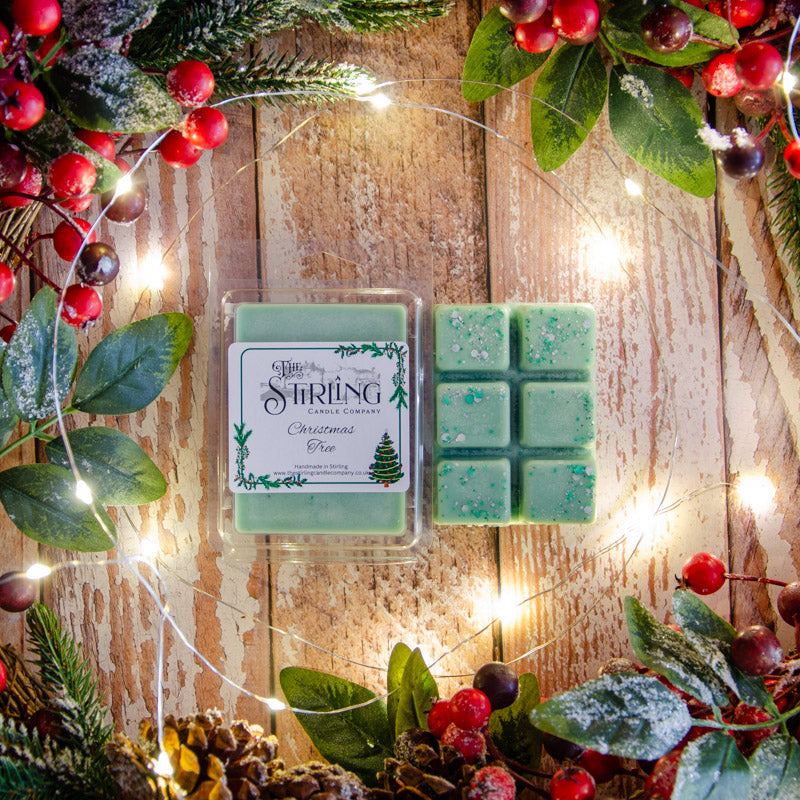 Christmas Tree wax melt clamshell & six individual melts, pine, cinnamon, fir balsam scent, festive berries & lights